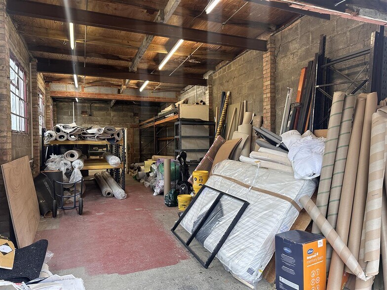 20 Green Wrythe Ln, Carshalton to rent - Interior Photo - Image 3 of 8