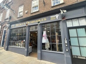 19 Mardol, Shrewsbury to rent Building Photo- Image 2 of 4