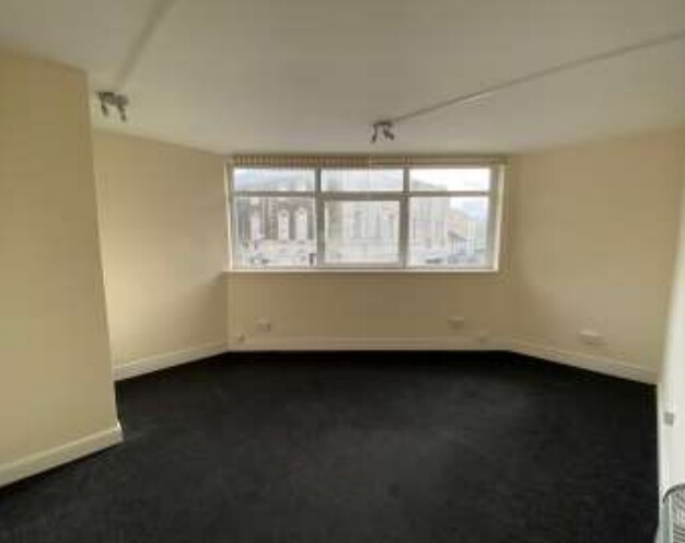 99-104 Mansel St, Swansea to rent Interior Photo- Image 1 of 5