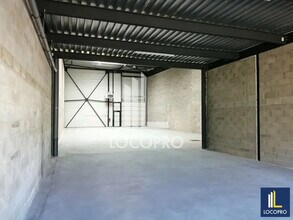 Light Industrial in Rousset to rent Interior Photo- Image 2 of 6