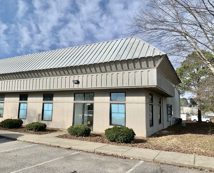 1625-1633 E Oak Lake Blvd, Midlothian, VA for rent - Building Photo - Image 1 of 9