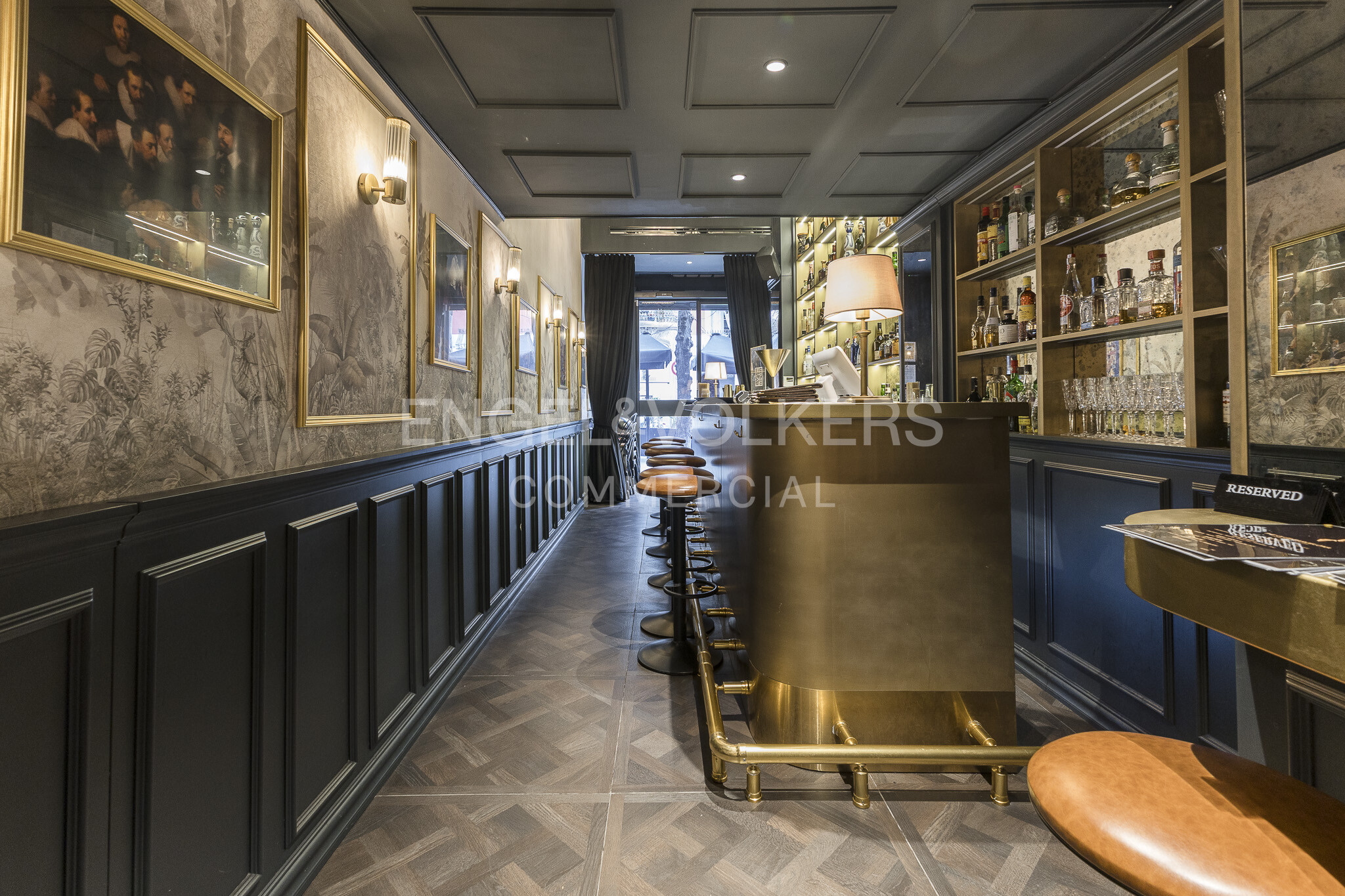 Retail in Barcelona, Barcelona to rent Interior Photo- Image 1 of 20
