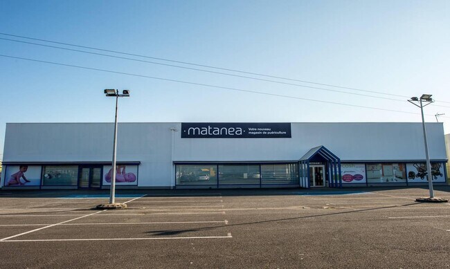 Location Commerce 300 m² à 600 m²