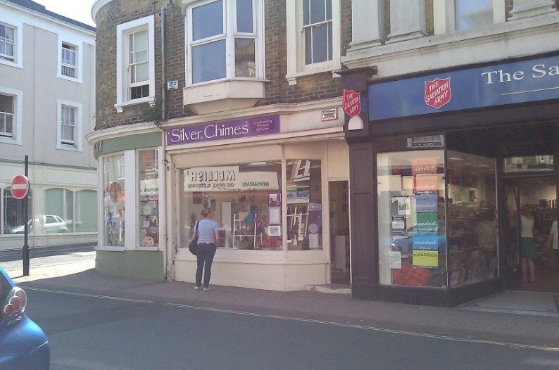 152 High St, Ryde PO33 2HT UK