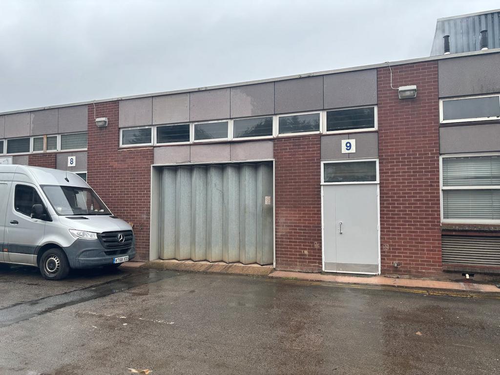 Swynnerton Rd, Stone to rent Building Photo- Image 1 of 26