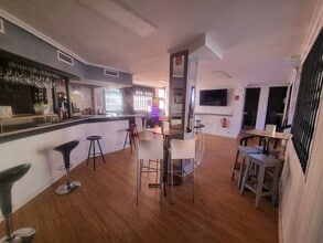 Retail in Alcalá de Henares, Madrid to rent Interior Photo- Image 2 of 27