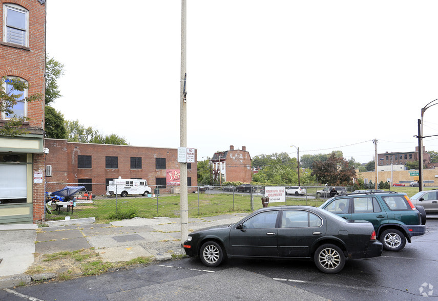 150-156 Broadway, Newburgh, NY for sale - Building Photo - Image 1 of 1