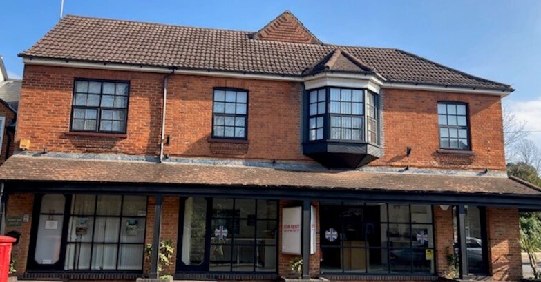 105 Park St, Camberley for sale Primary Photo- Image 1 of 1