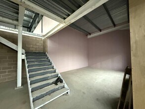 Stadium Way W, Milton Keynes to rent Interior Photo- Image 2 of 9