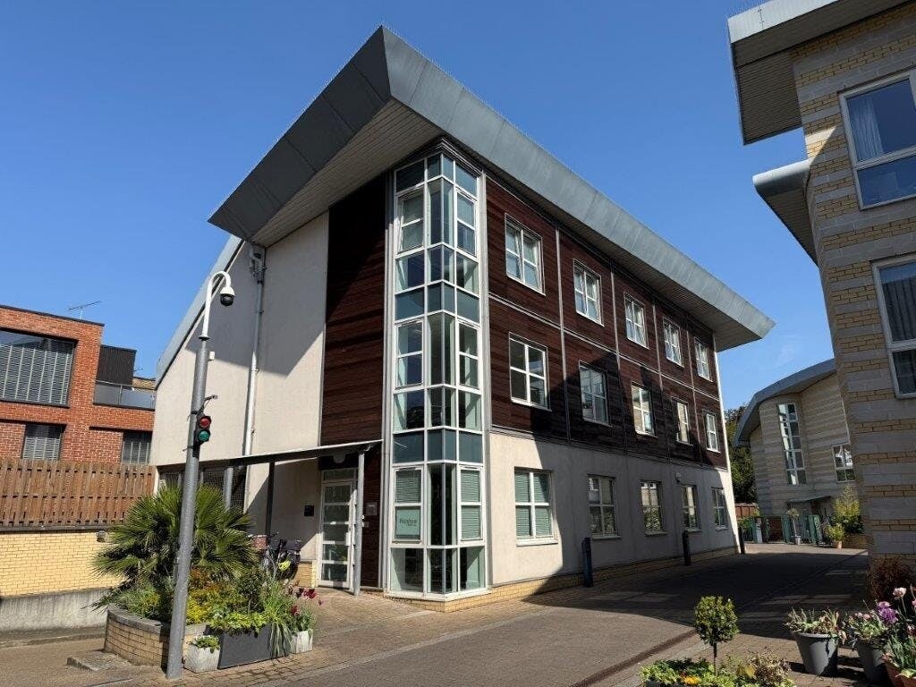 17 Marina Pl, Kingston Upon Thames for sale Building Photo- Image 1 of 7