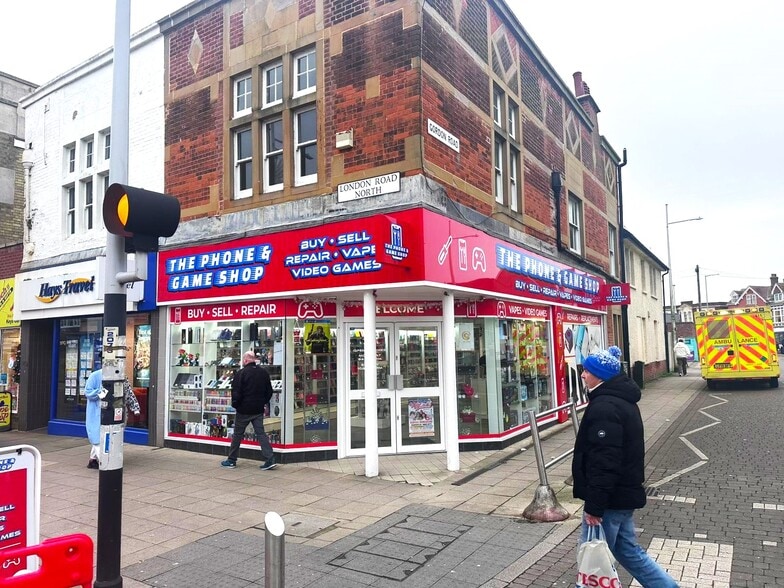 113 London Rd N, Lowestoft for sale - Building Photo - Image 1 of 5