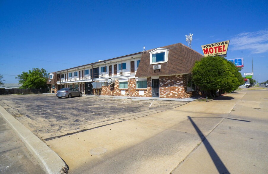 1208 Oklahoma Ave, Woodward, OK for sale - Building Photo - Image 3 of 31