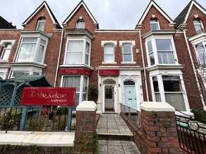 14 Mirador Cres, Swansea for sale Building Photo- Image 1 of 3