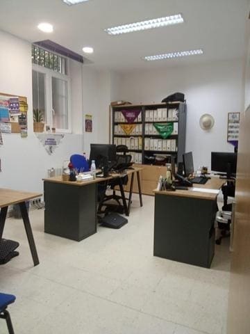 Madrid, MAD 28028 - Unit Puerta DR -  - Interior Photo - Image 1 of 4