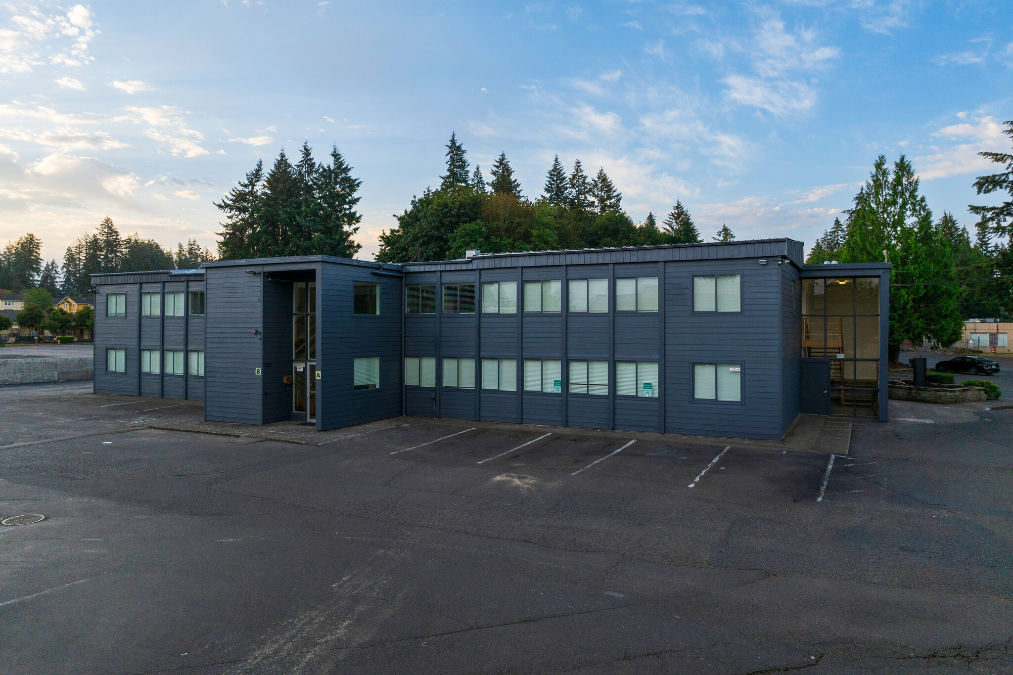 1202 Black Lake Blvd SW, Olympia, WA for rent Building Photo- Image 1 of 18