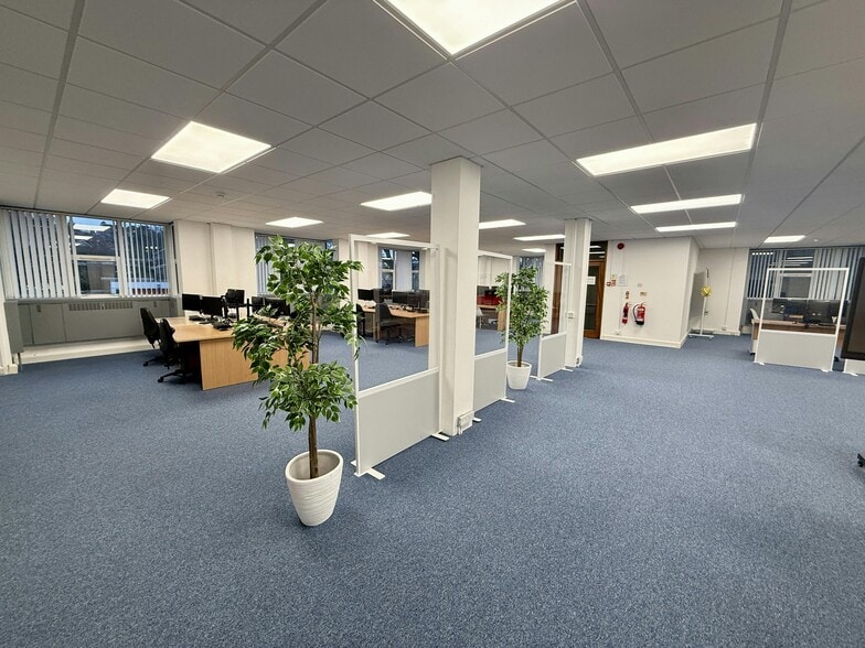 Allenview Rd, Wimborne to rent - Building Photo - Image 3 of 8