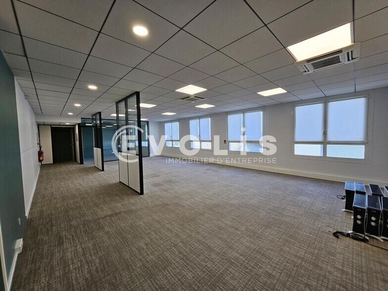 Office in Arcueil to rent - Interior Photo - Image 3 of 14