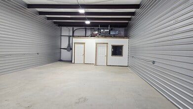 7433 Fort Worth Dr, Argyle, TX to rent Interior Photo- Image 2 of 9