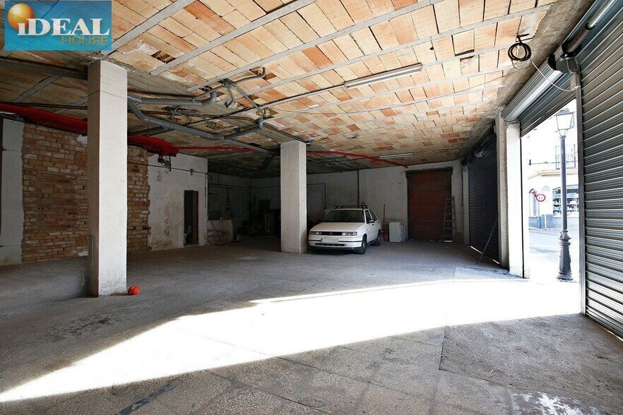 Retail in Las Gabias for sale - Building Photo - Image 2 of 11