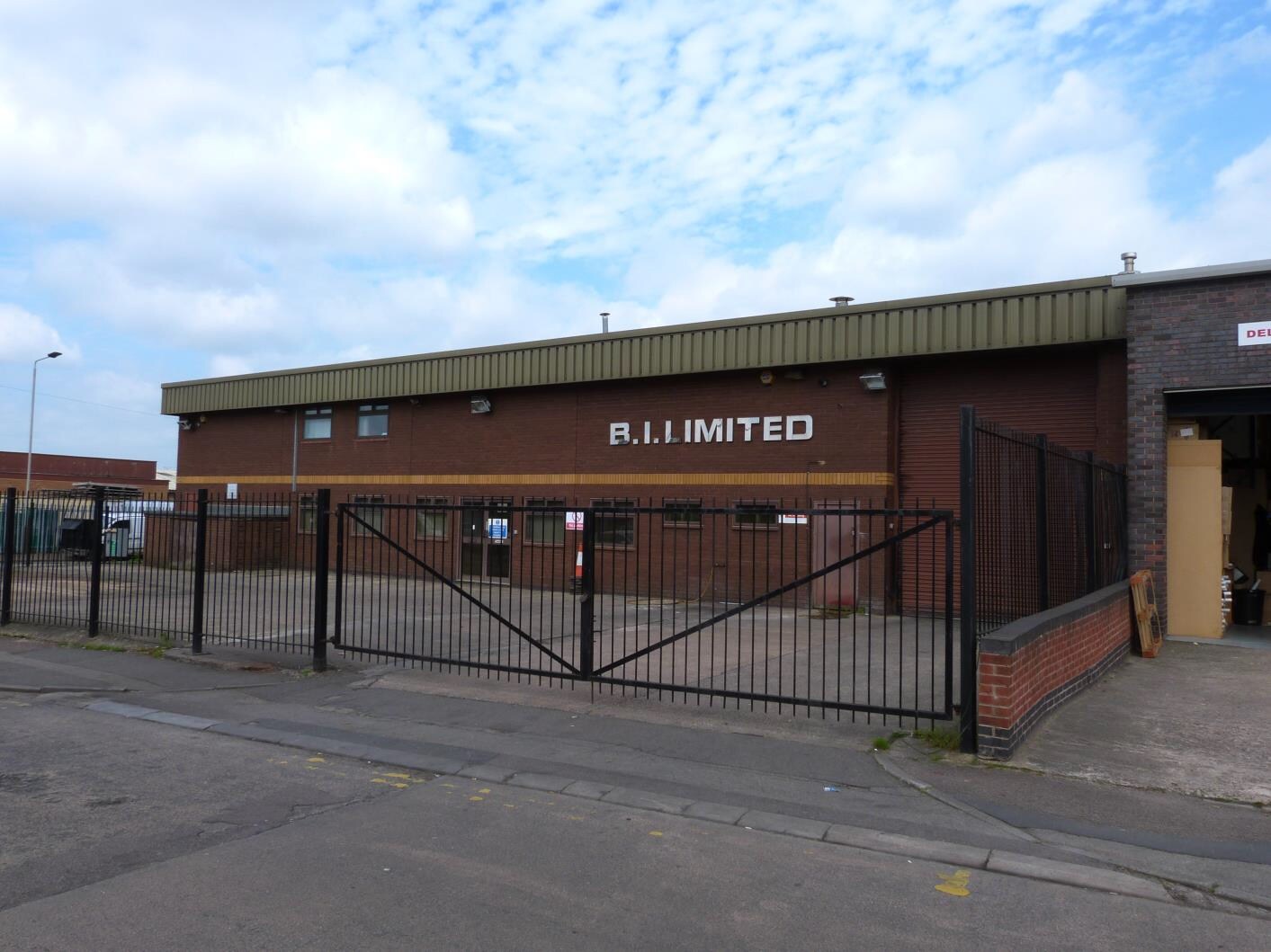 2 Robinson Rd, Leicester for sale Primary Photo- Image 1 of 1