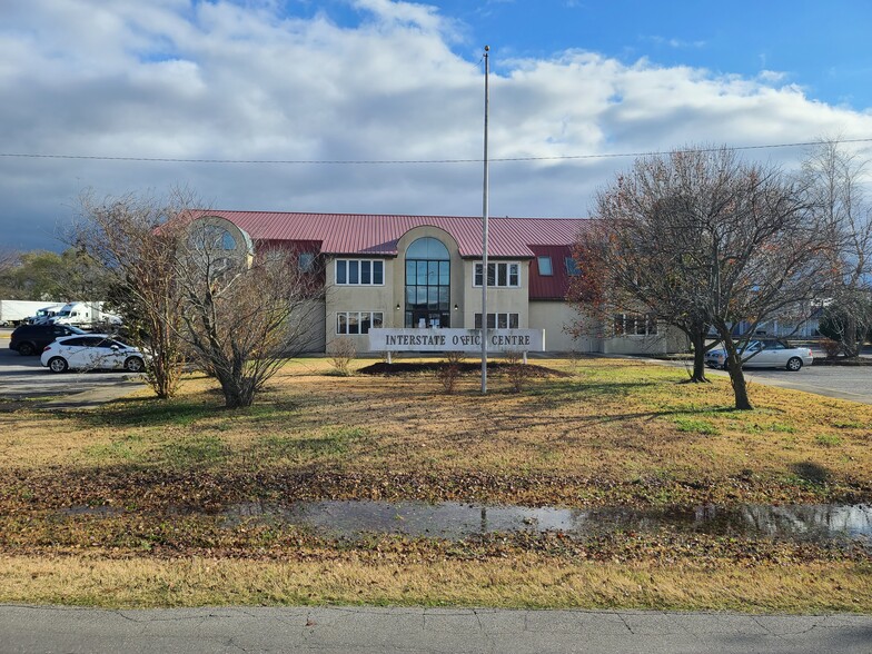 102 S Interstate Dr, Sikeston, MO for sale - Primary Photo - Image 1 of 1