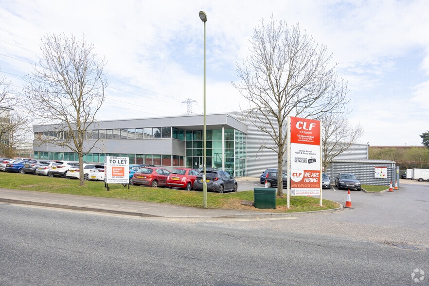 210 Mauretania Rd, Nursling to rent - Building Photo - Image 2 of 2