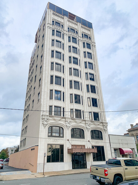 212 Center St, Little Rock, AR for sale - Building Photo - Image 1 of 6