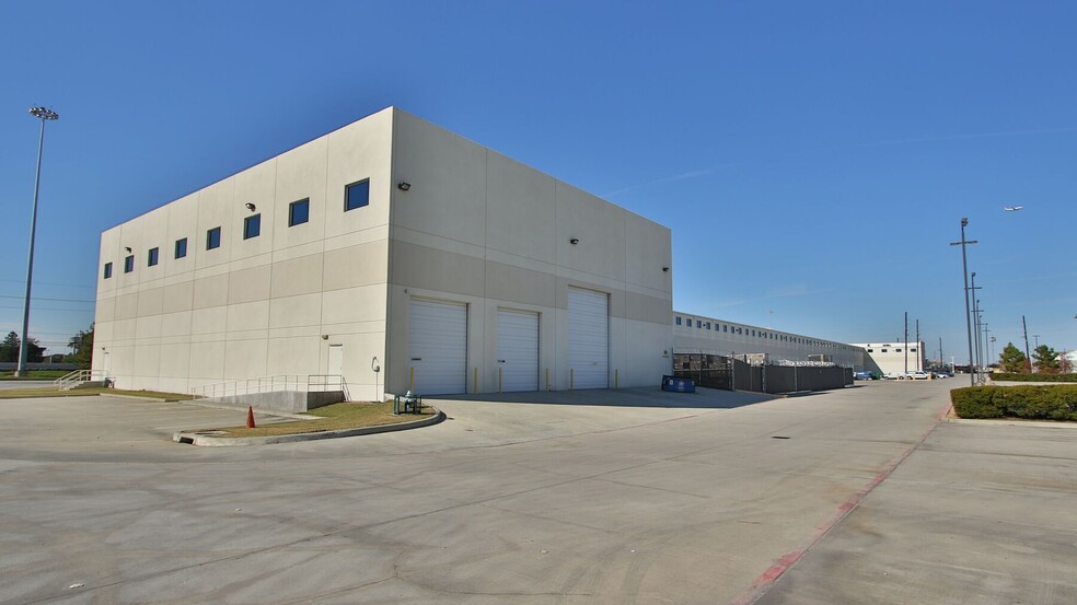 14700 North Fwy, Houston, TX for rent - Building Photo - Image 2 of 5