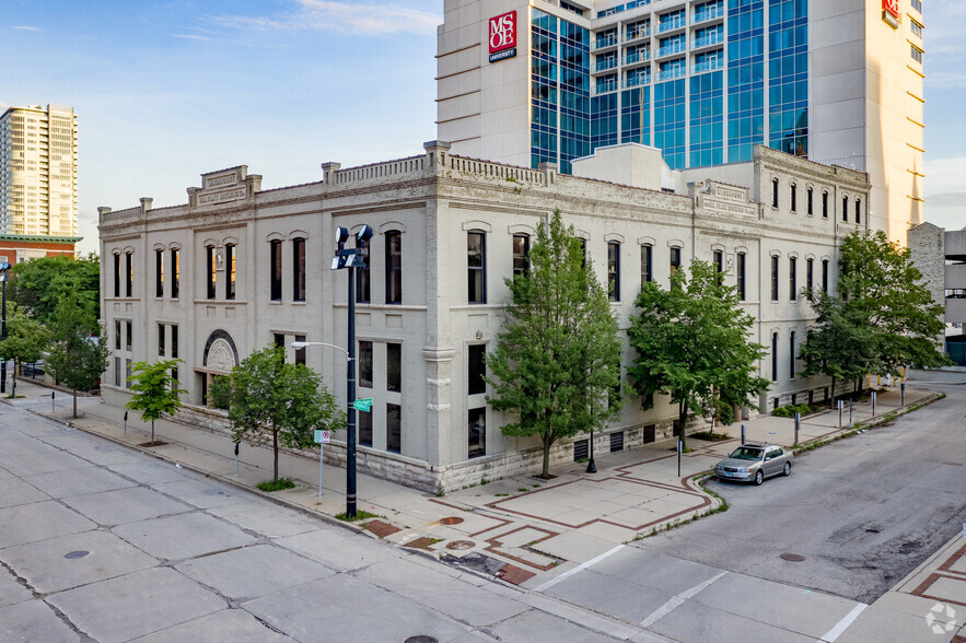 1101 N Market St, Milwaukee, WI for rent - Building Photo - Image 1 of 4