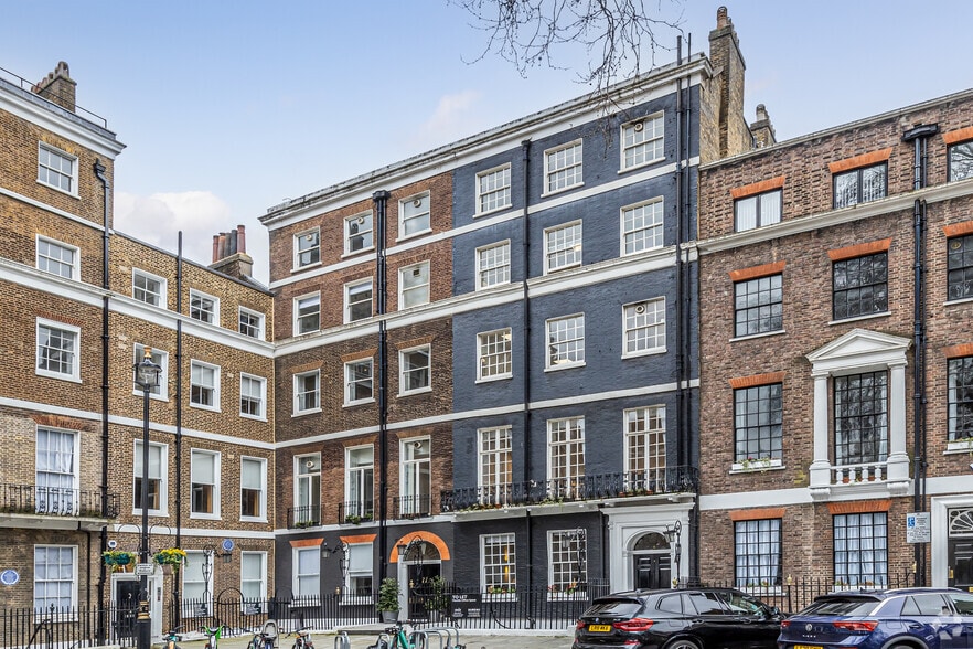 4-5 Manchester Sq, London to rent - Building Photo - Image 3 of 9