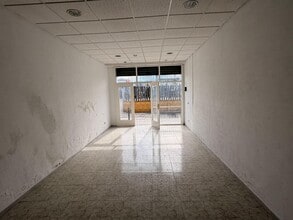 Office / Retail in Calella, Barcelona to rent Interior Photo- Image 2 of 6