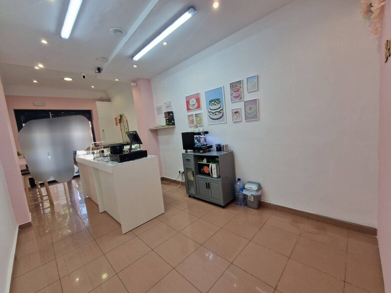 Retail in Barcelona, Barcelona to rent - Interior Photo - Image 1 of 4