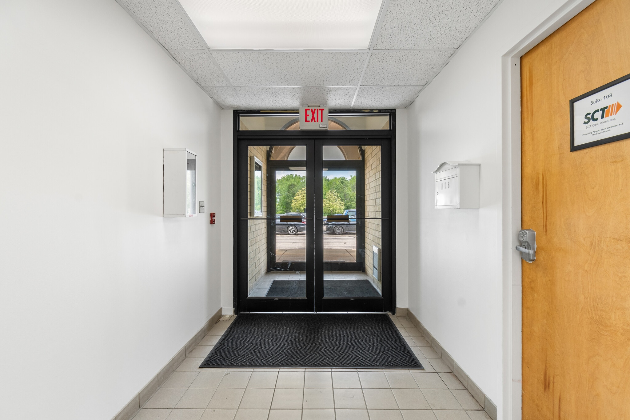 19250 E Bagley Rd, Cleveland, OH to rent Building Photo- Image 1 of 8