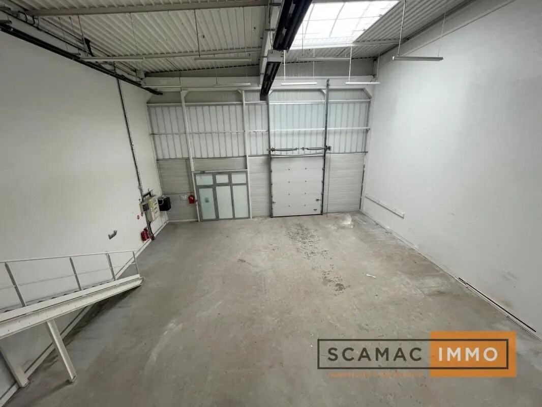 Industrial in Palaiseau to rent Building Photo- Image 1 of 5