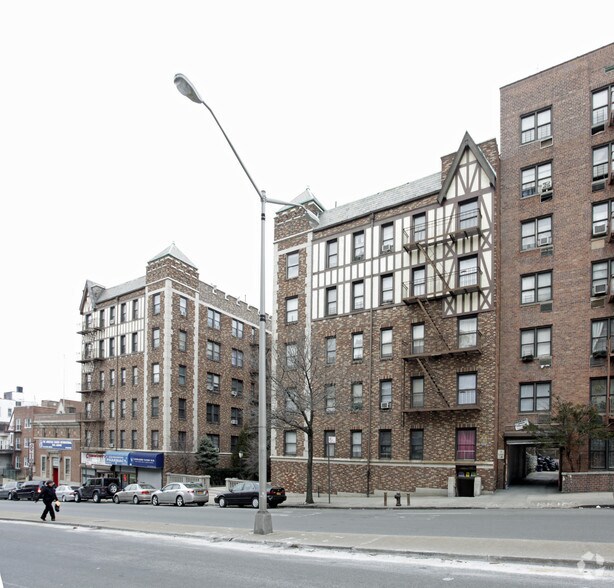 655 E 233rd St, Bronx, NY for rent - Primary Photo - Image 1 of 4