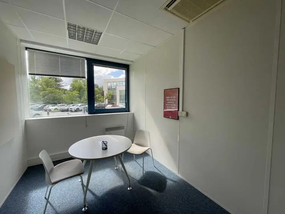 3 Allée Du Moulin Berger, Écully to rent Interior Photo- Image 1 of 11