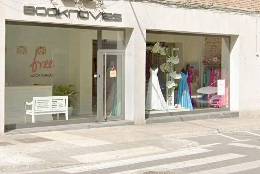 Retail in Lleida, Lérida to rent - Interior Photo - Image 2 of 2