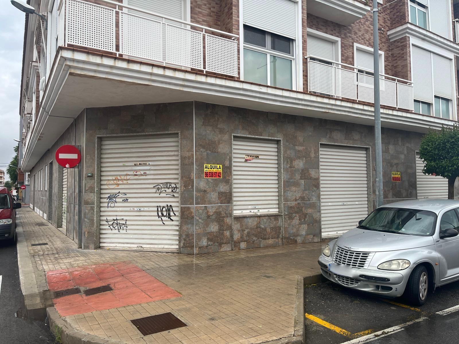Retail in Petrer to rent Building Photo- Image 1 of 9
