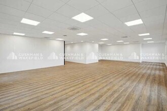 5-7 Chemin Du Tronchon, Dardilly to rent Building Photo- Image 2 of 12