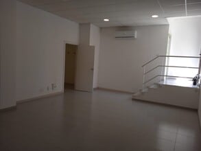 Office / Retail in Sant Andreu de la Barca, Barcelona to rent Interior Photo- Image 2 of 13