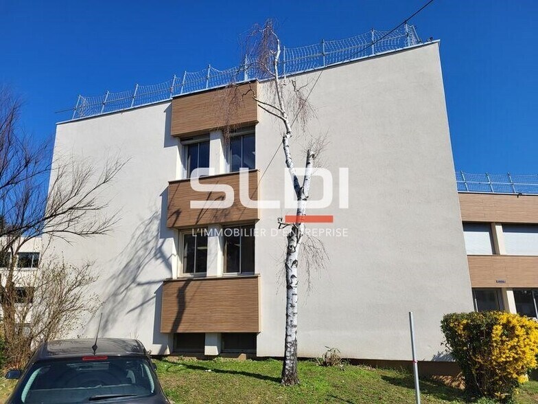 81 Rue François Mermet, Tassin-la-Demi-Lune to rent - Building Photo - Image 3 of 12