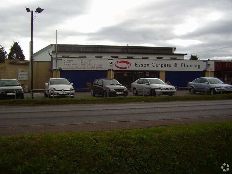 Hawk Hl, Wickford to rent - Building Photo - Image 3 of 4