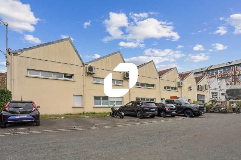 Office in Courbevoie to rent Building Photo- Image 1 of 16
