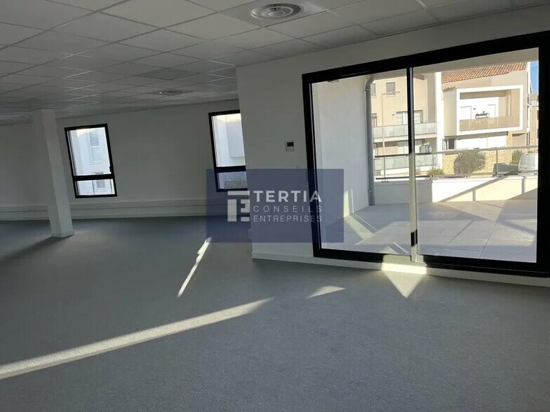 Office in Grabels to rent - Interior Photo - Image 2 of 7