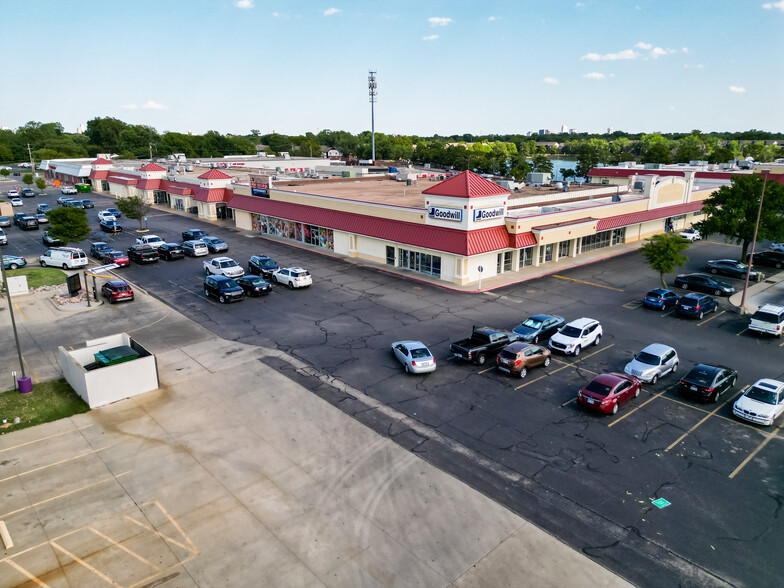 2020 N Amidon & 1701 W 21st St, Wichita, KS for sale - Building Photo - Image 2 of 12