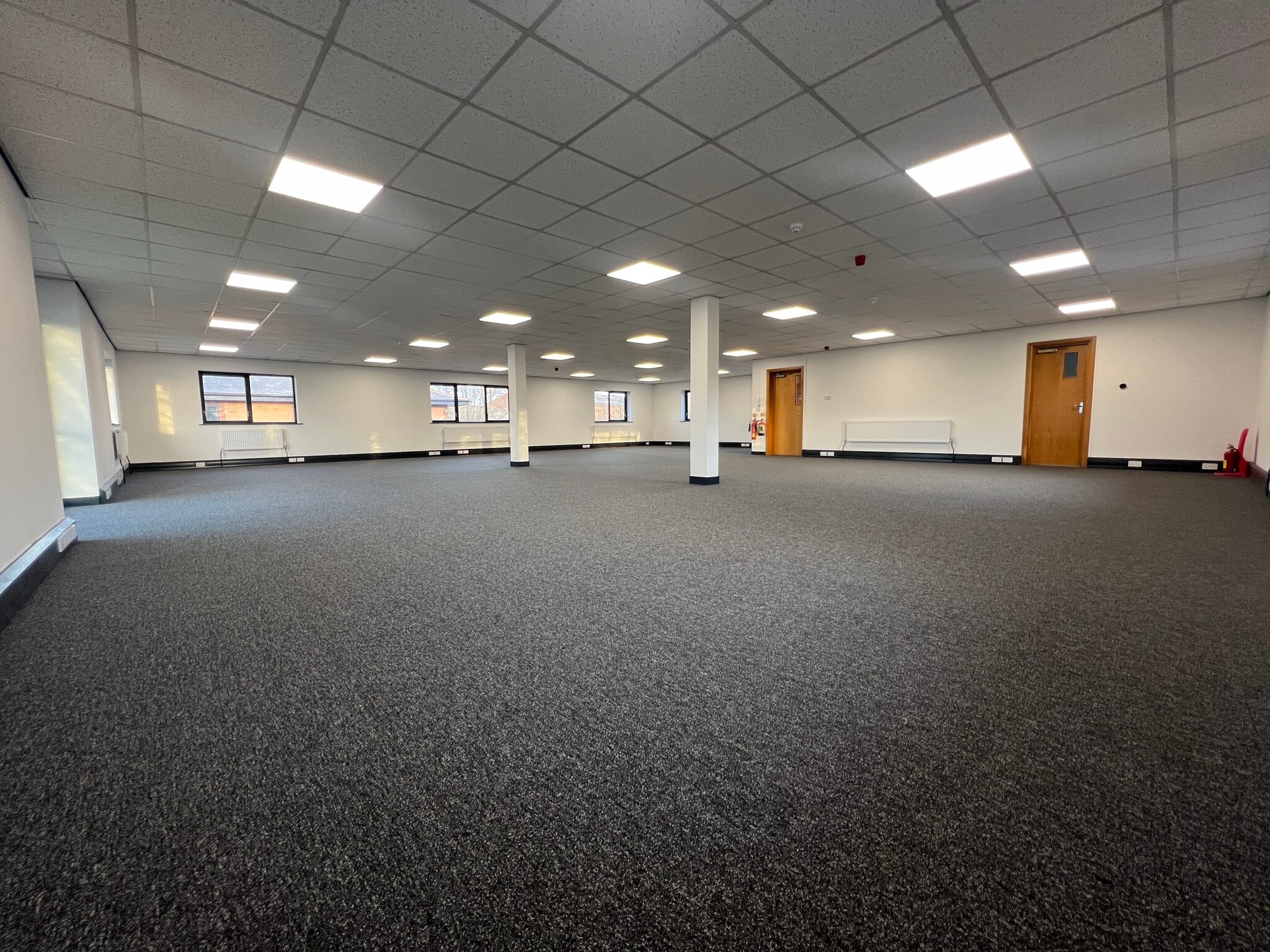 15 Moorfield Business Park, Leeds to rent Interior Photo- Image 1 of 7