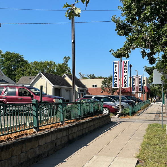 4205 E Lake St, Minneapolis, MN for sale - Building Photo - Image 1 of 18