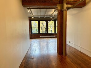 321 3rd Ave S, Seattle, WA for rent Building Photo- Image 1 of 9