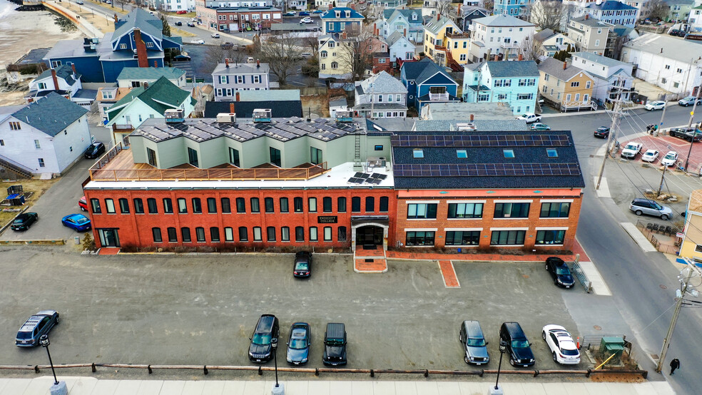 33 Commercial St, Gloucester, MA for rent - Building Photo - Image 1 of 11