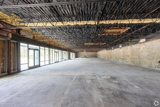 2771 & 2775 Mayport Rd, Jacksonville, FL to rent Interior Photo- Image 1 of 4